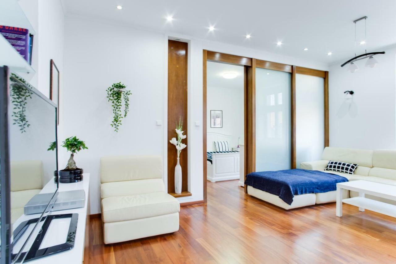 Royal Apartment Near River - Nek4Th ปราก ภายนอก รูปภาพ